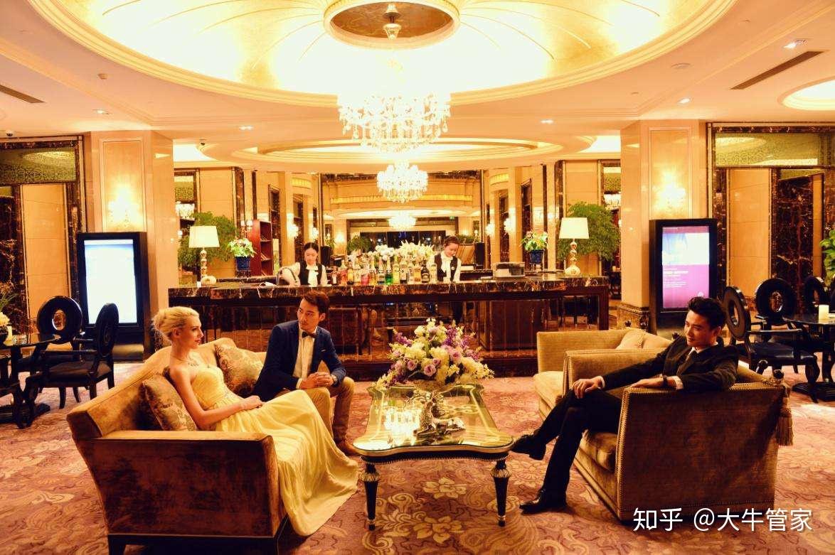 随着中国经济飞速发展,新兴中产阶层不断扩大,高端商务服务行业焕发