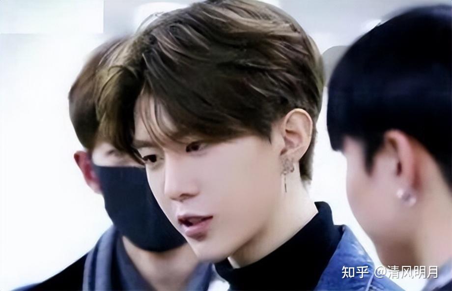 同样是"未婚生子",范丞丞和王一博的处理方式,为何天差地别?