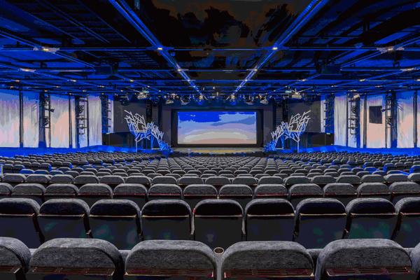 浅析镜框式舞台在演剧中的优势与局限性