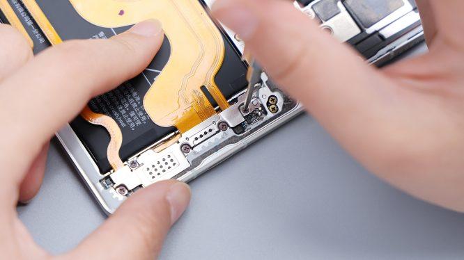 vivoxfold3首发拆解如何实现热辣滚烫式瘦身