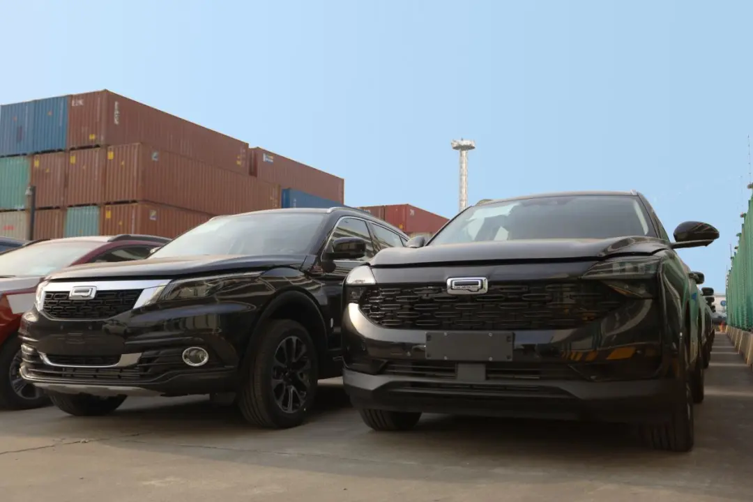 中国汽车走向世界首批宝能观致新车发往科威特