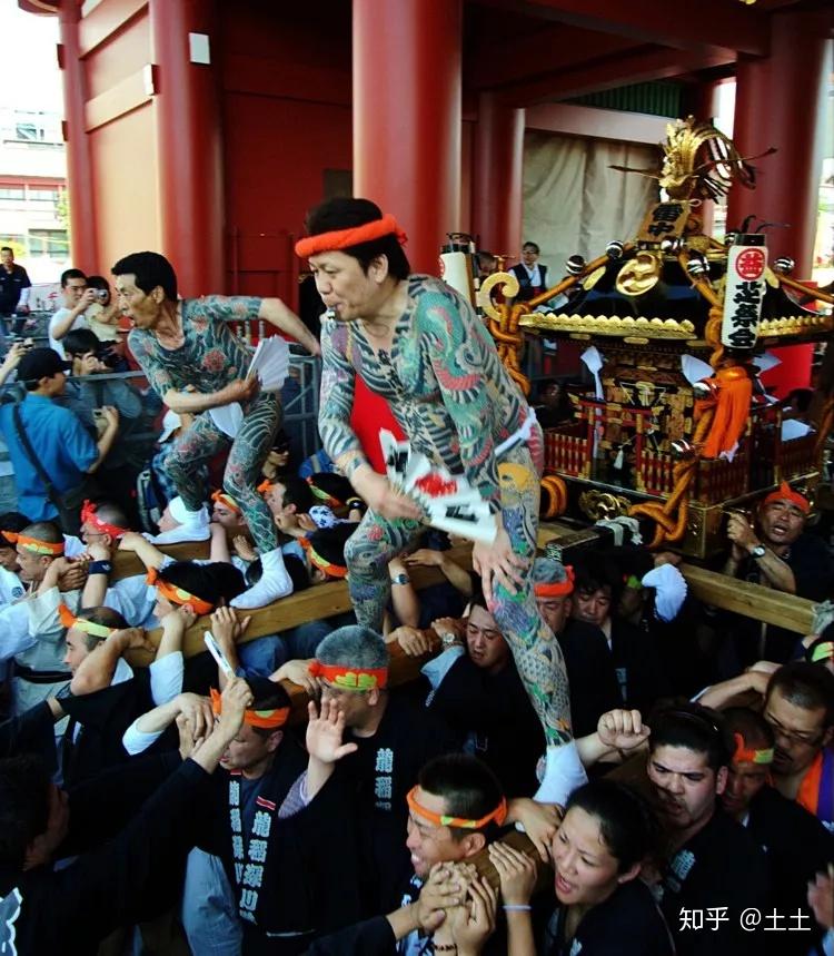 日本浅草三社祭暴力社团的刺青才是最大看点