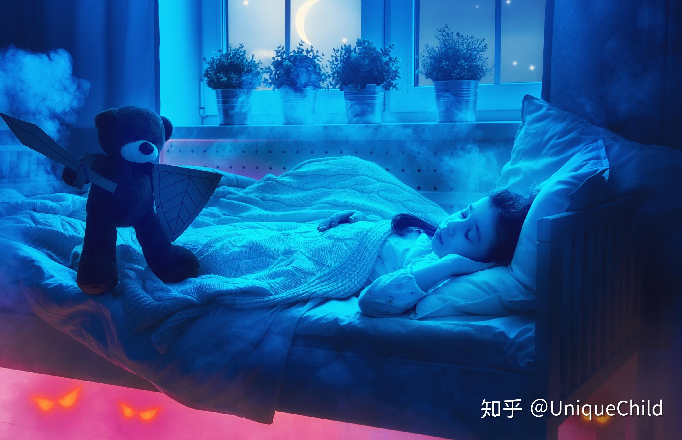 孩子怕黑晚上不敢自己一个人睡觉怎么办
