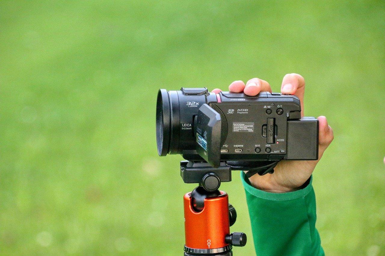 如何用摄影机拍摄