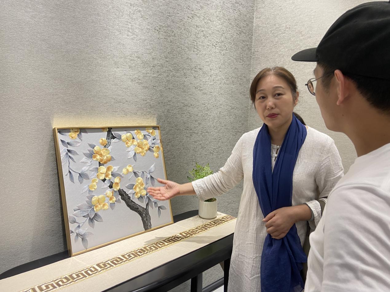 国家级非物质文化遗产项目苏绣代表性传承人姚惠芬老师一行莅临红宝石