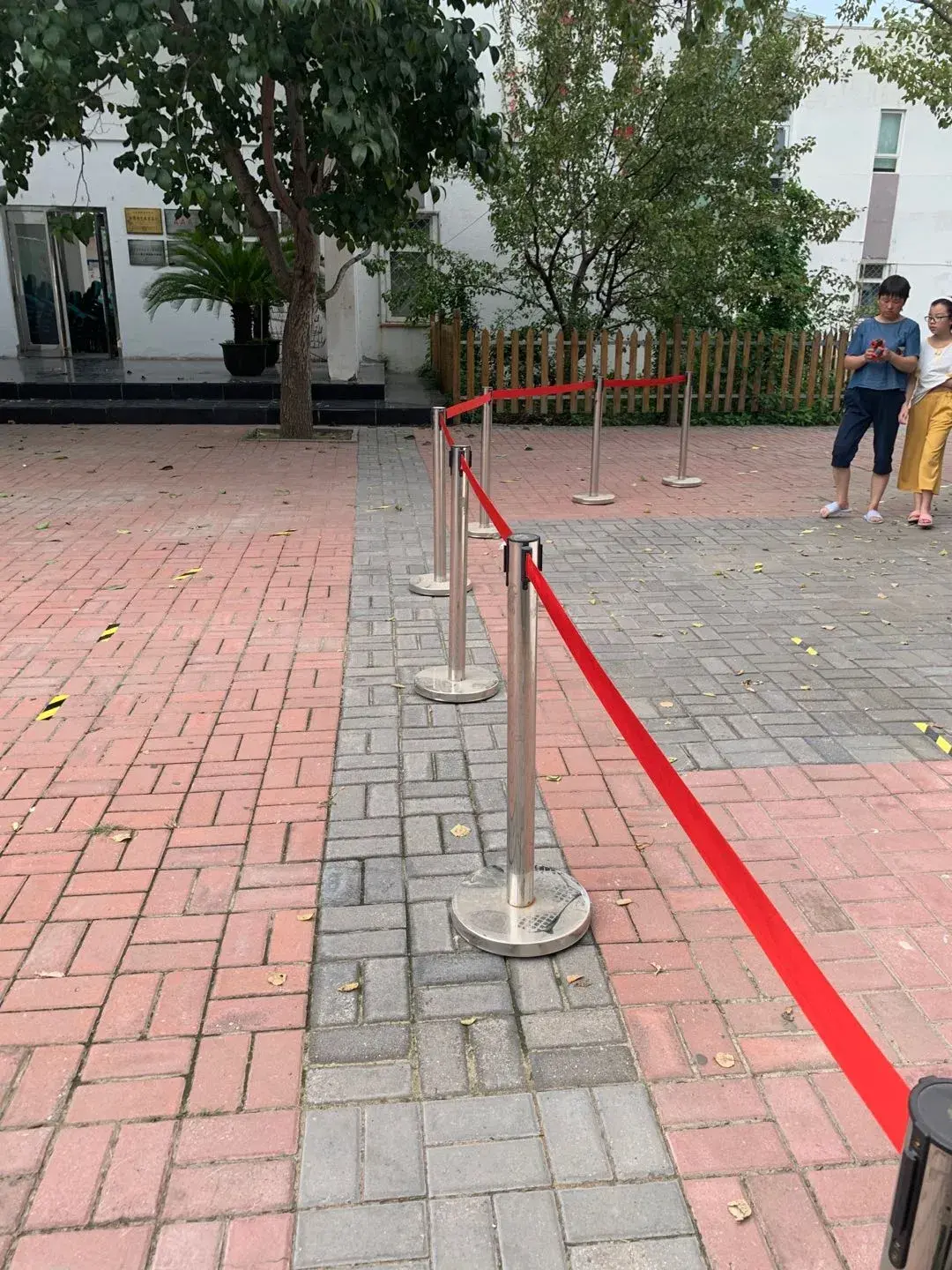 泓钰学校消毒杀菌做好防疫工作,"净"待学生归来