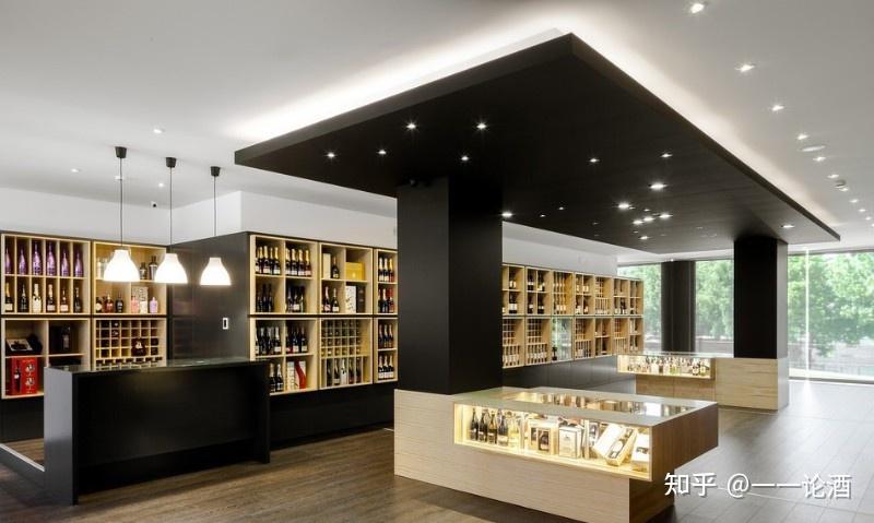 开了一家会所,主营白酒,体验中心这一块,是自己的品牌应该怎么去做?