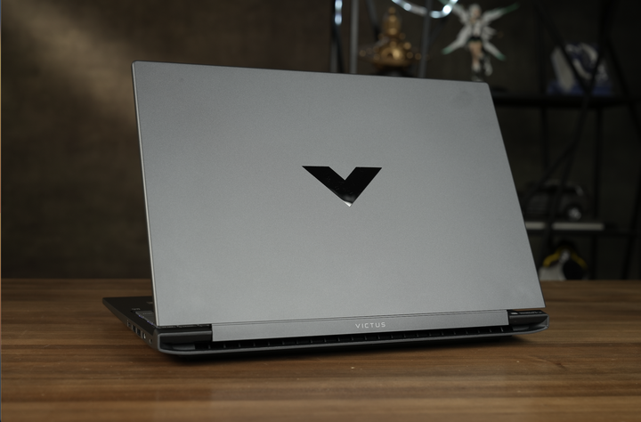 正经的西装暴徒——惠普VICTUS光影精灵9无界