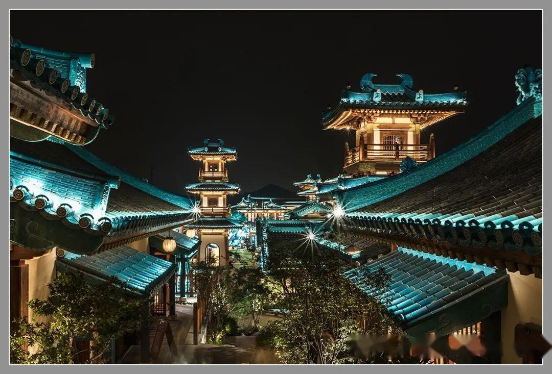 夜游金陵小城燕集里