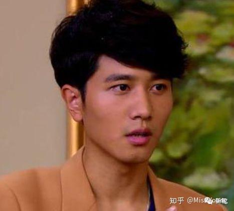 如何评价电视剧《阳光之下》(原名《掌中之物》)?