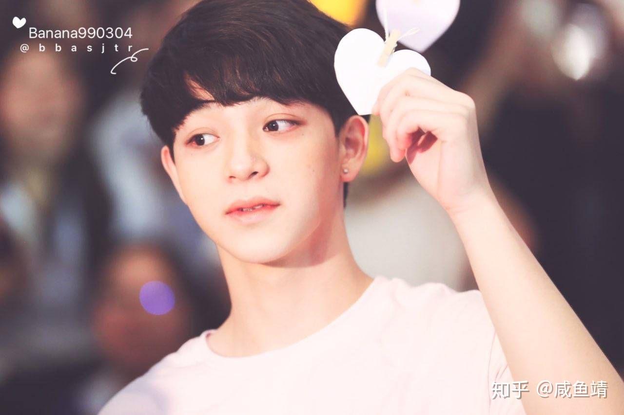 什么样的男生长相好看 v2-66d038b774240e47bc12f97c60d5aae0_r.jpg