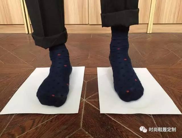 手工皮鞋定制量脚八个小动作