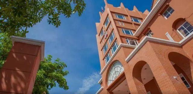 大熊老师:全泰国现在记录在册的"国际学校"不到三百所,主要集中在大