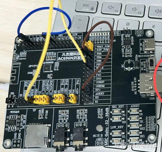 杰理AC6965E开发TWS音箱方案中AD按键 + LED状态 —— 不用显示屏也能玩转交互
