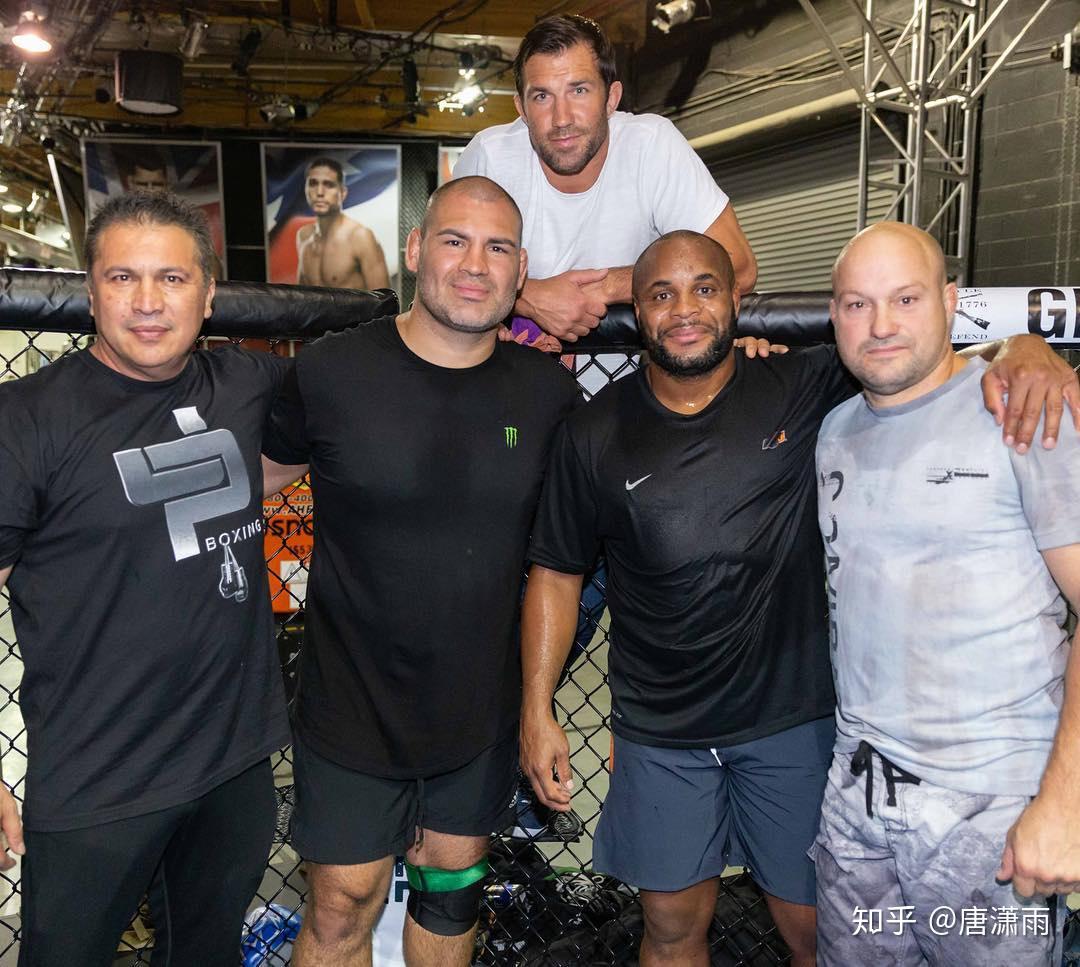 如何评价ufc229,嘴炮康纳vs小鹰哈比布的比赛? - 知乎