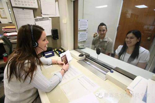 美国旅游签证面试签证官都会问什么问题