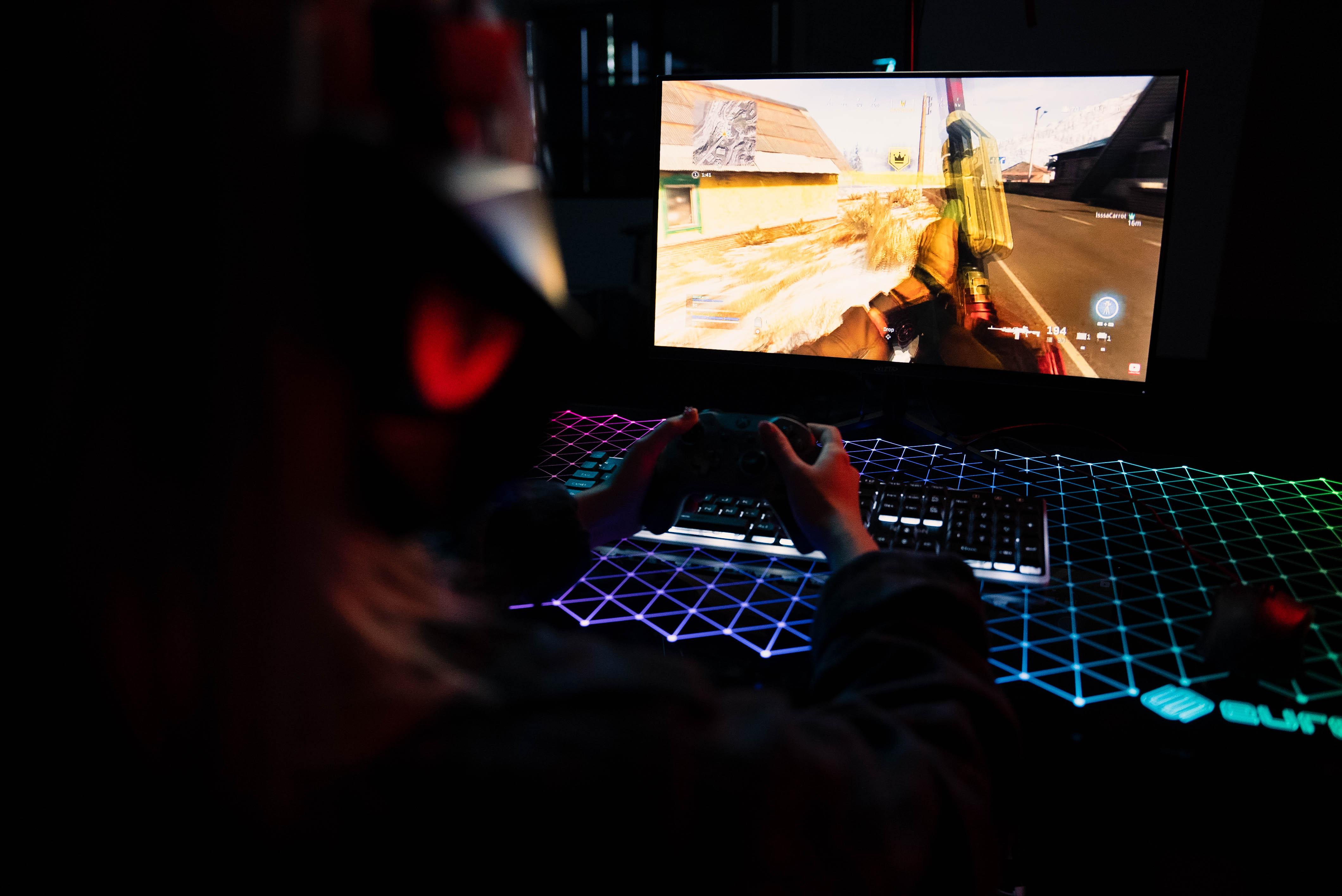 为什么国外电竞爱好者会更偏好布置电竞房而在国内却相对很少呢