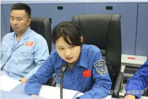 24岁嫦五女指挥被誉为航天花木兰 来自清华中学 2年前毕业于国防科大 知乎