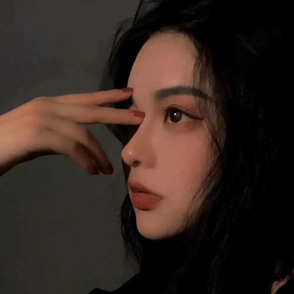 有哪些看上去干净温柔的女生头像?