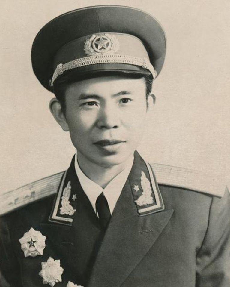 除了5位开国中将刘转连,周仁杰,谭家述,刘道生和刘培善,还有邓东哲