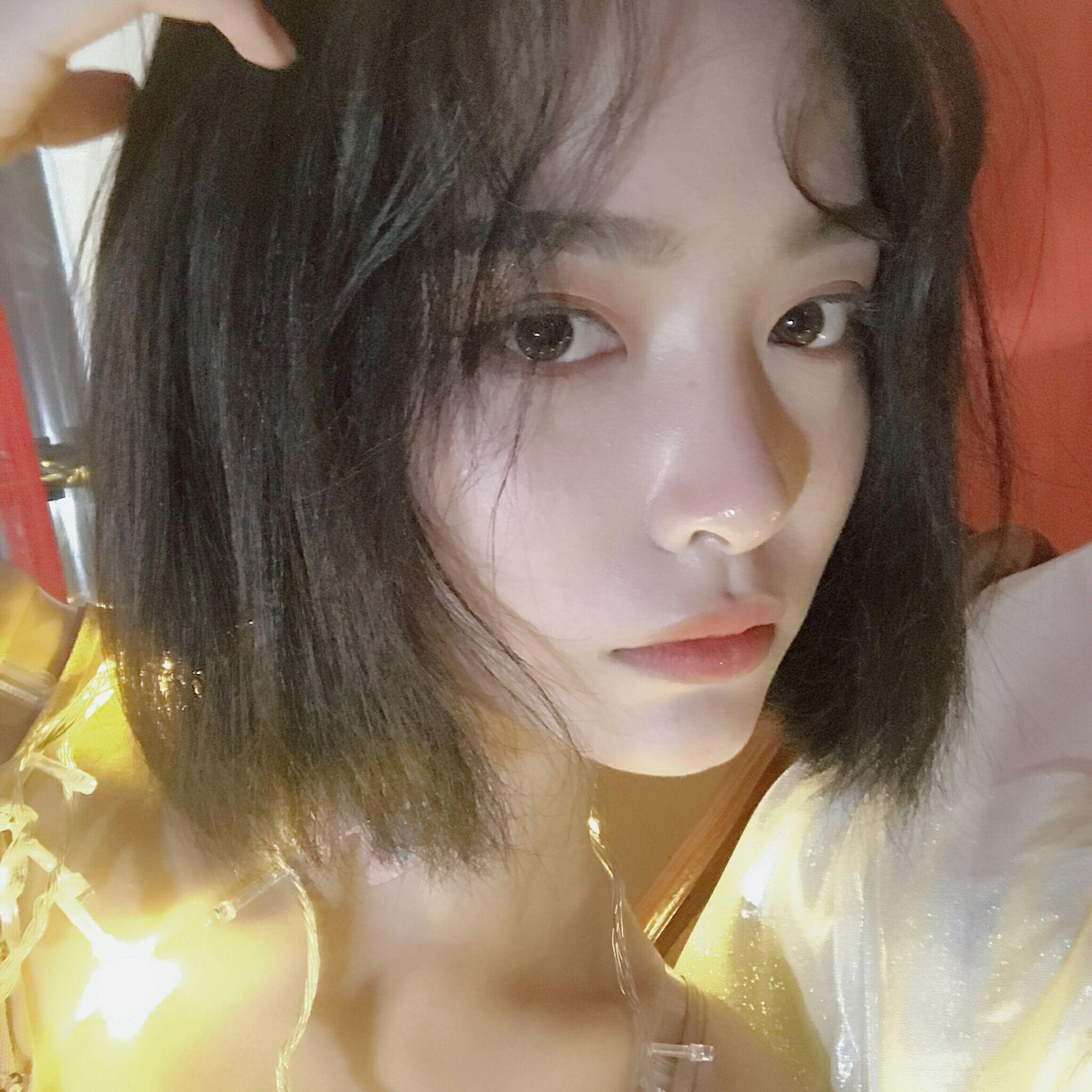 有哪些snh48许佳琪的好看的自拍饭拍和官方照?