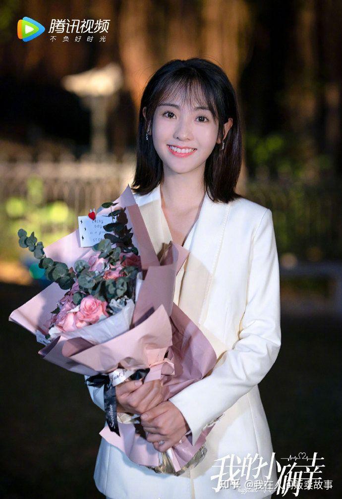 女主的官配男友温少卿一出现,可能就会让很多小女生心通通乱跳了,标准