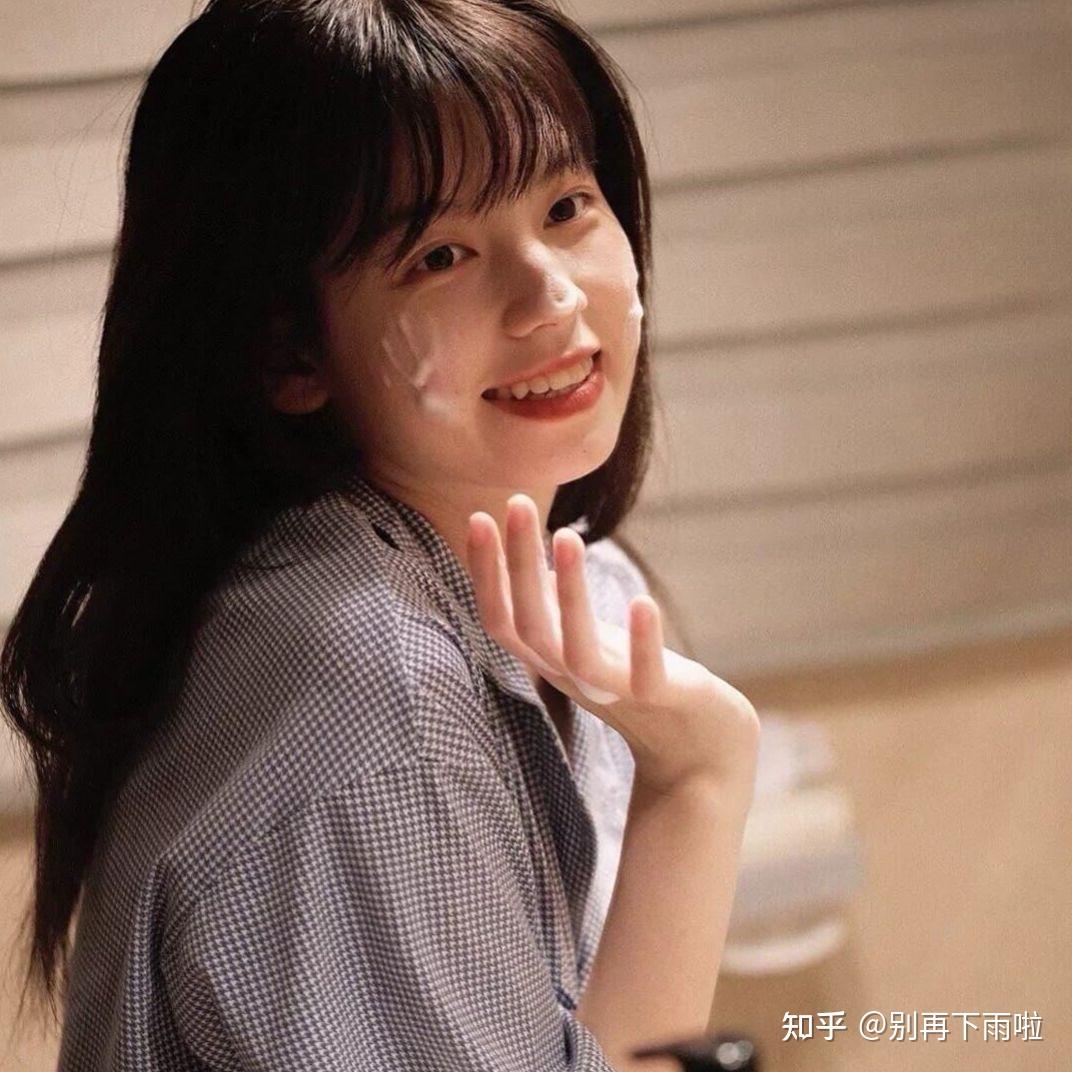 有哪些看上去干净温柔的女生头像?