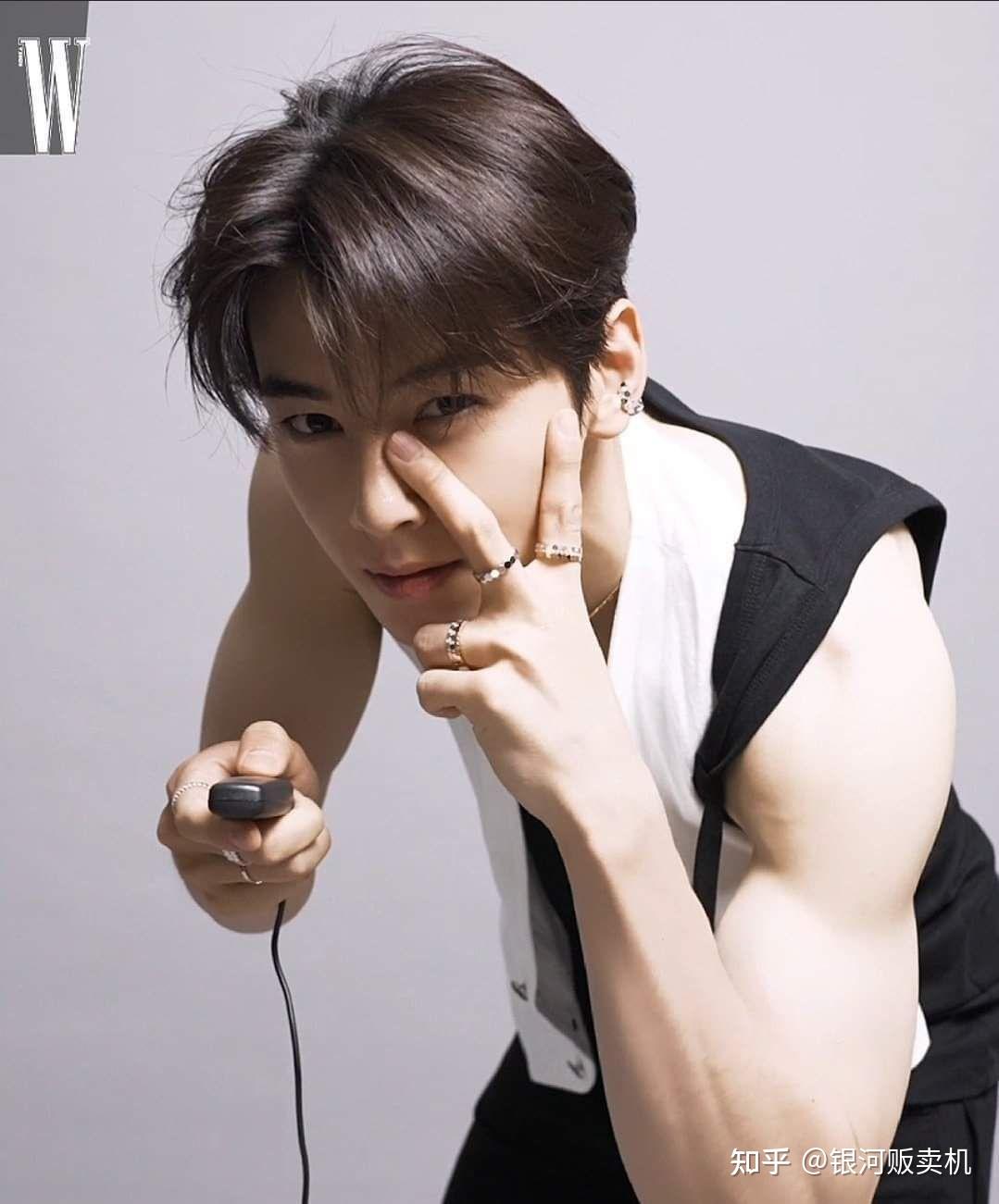 车银优有哪些出圈神图? - 知乎