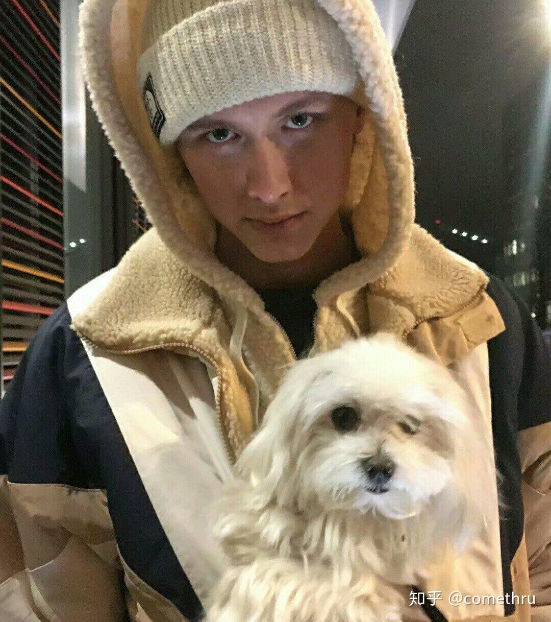 想要北欧小哥哥henrikholm高清大图