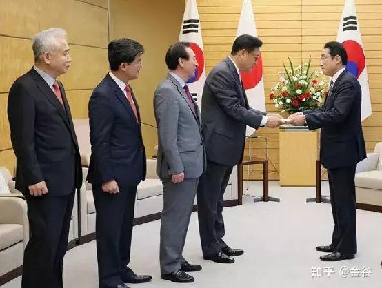 鼓吹在东亚复制乌克兰模式;一个是韩国已经加入了北约旗下的情报机构