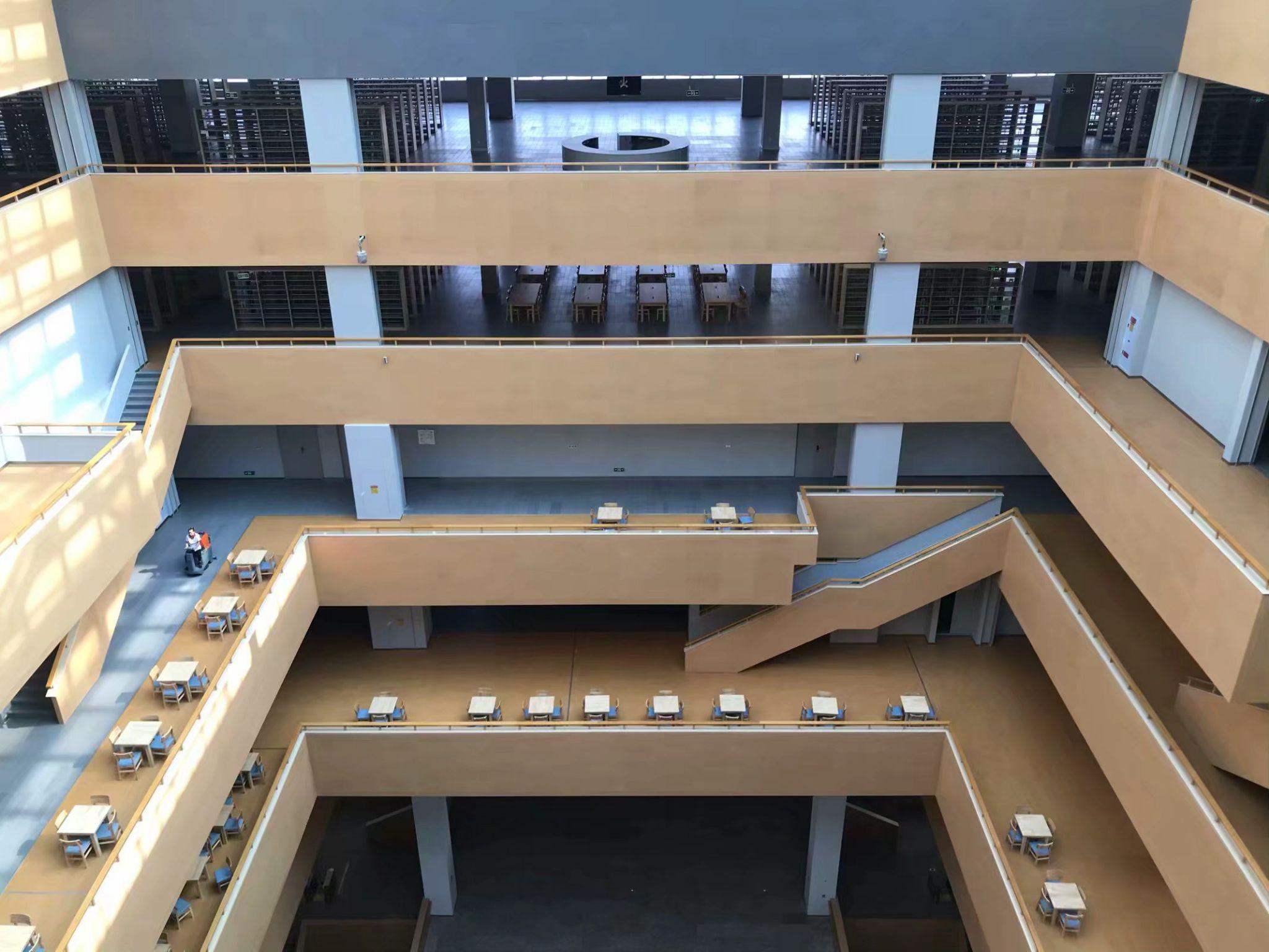 成都大学的图书馆或教室环境如何是否适合上自习