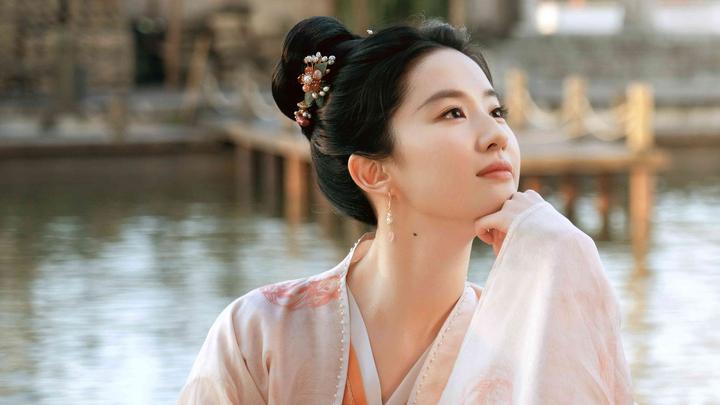 娱乐连连看:刘亦菲,肖战,张馨予,雷佳音,秦岚,龚俊