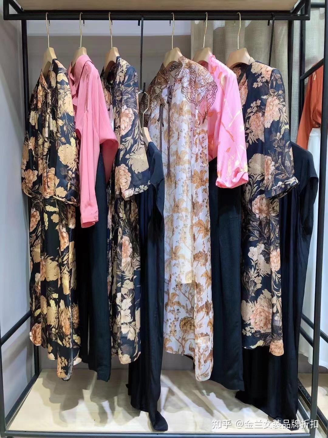 深圳原创设计师品牌【一着/章海燕】品牌换季折扣尾货女装批发渠道