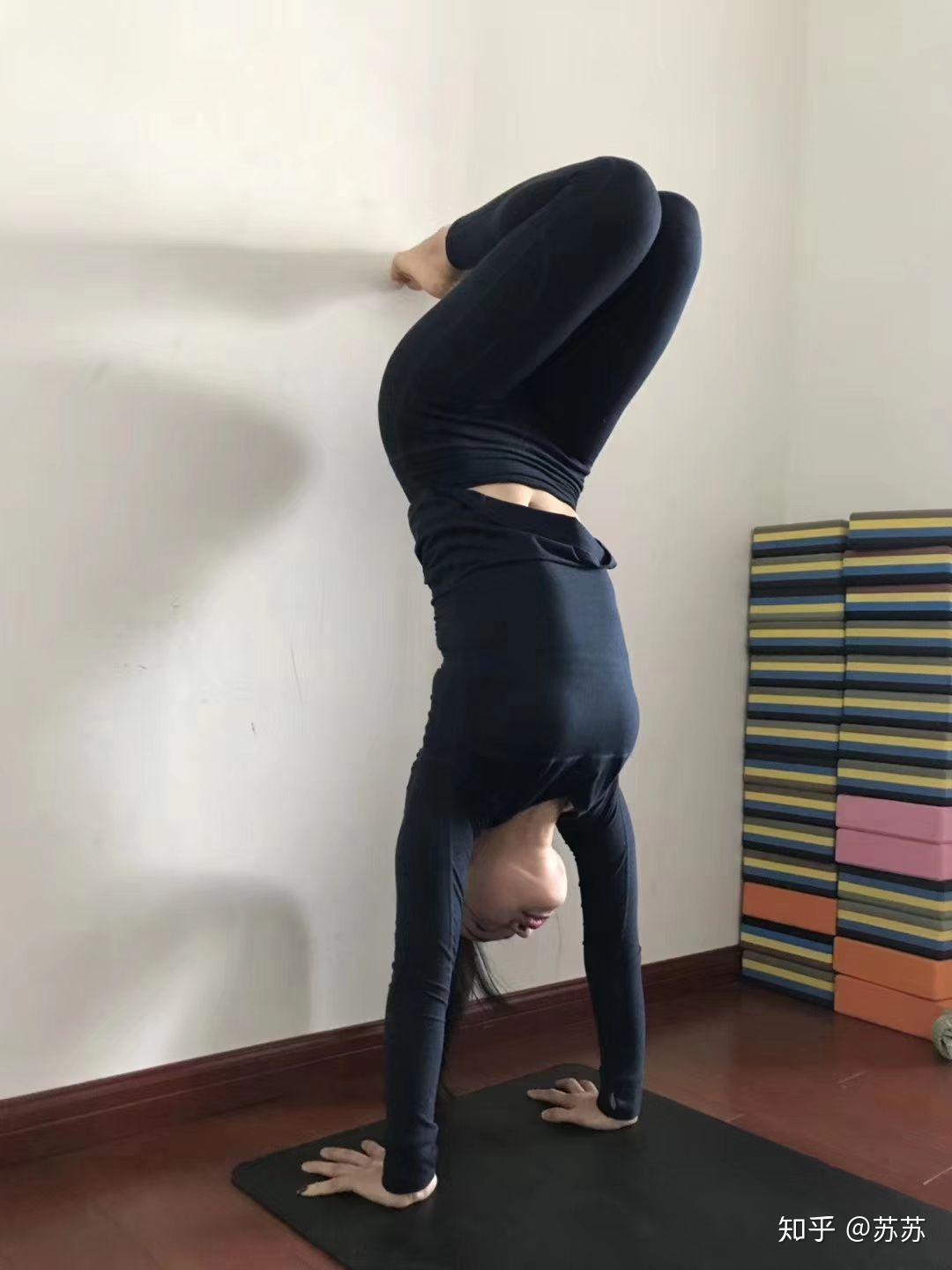 瑜伽教练提升课耶过了一个年倒立身体变沉了后弯身体变紧了赶紧练习