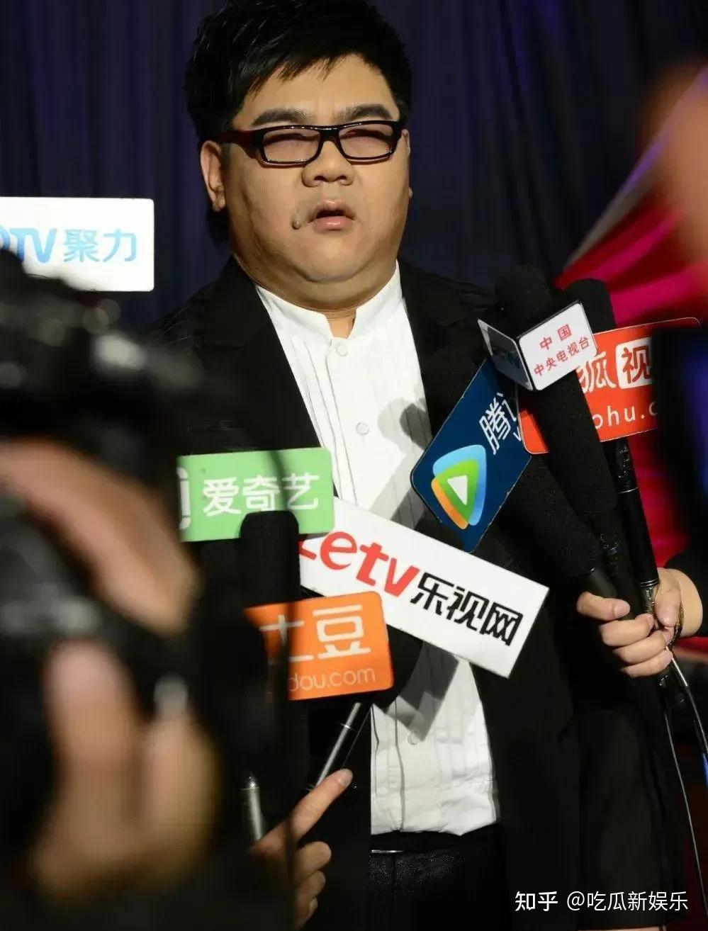 盲人歌手杨光，终于为他的傲慢、自大付出了代价 - 知乎