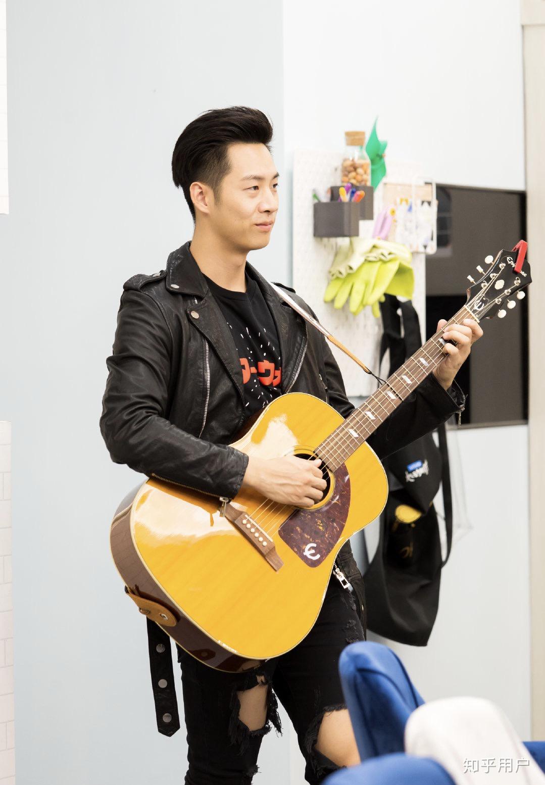 如何评价《心动的信号》中的(男四)黄钲轩? - 知乎