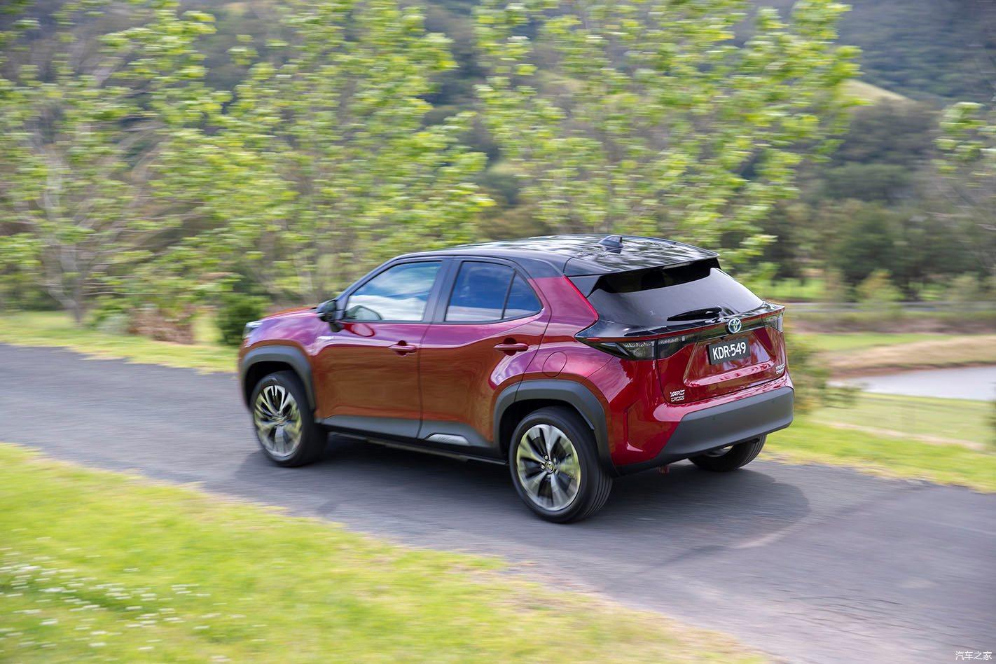 打败飞度要拿真本事丰田新跨界小型suv致炫cross