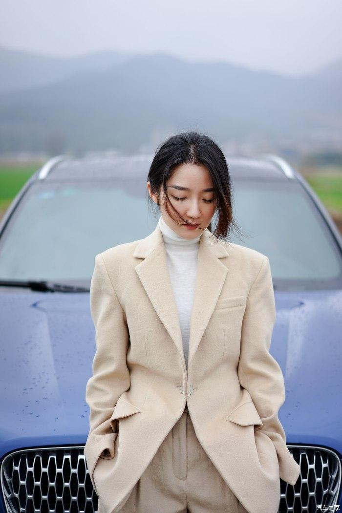 辣妈游记长腿美女打卡杭州网红圣地自驾林肯冒险家静谧之旅