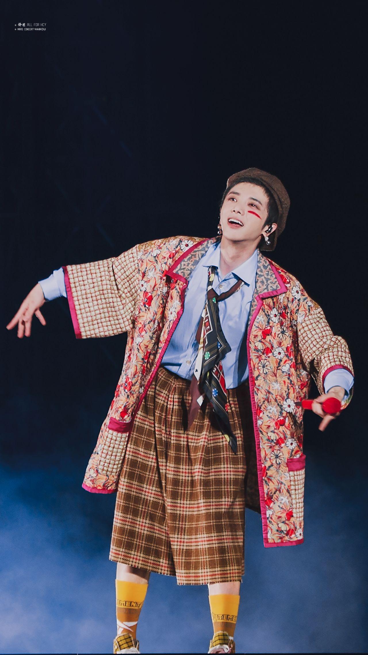 有没有华晨宇壳哥短发组都行帅照美图