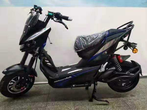 啥是单踏板车 v2-68e064595496d5e4346374005f4ecc98_1440w.jpg?source=172ae18b