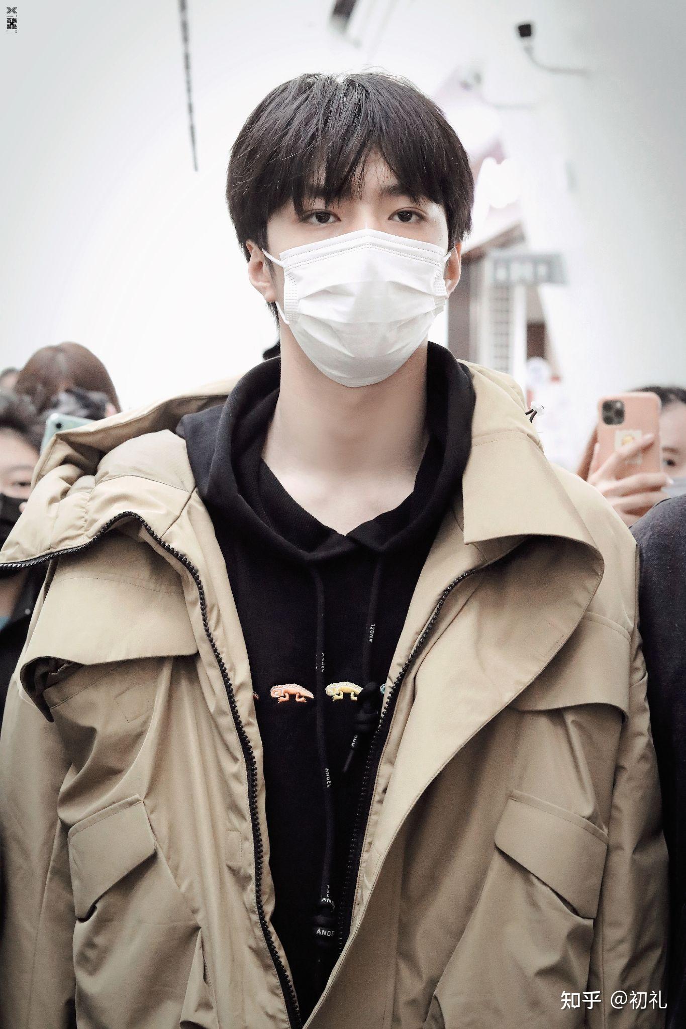 有没有人给我强烈安利一下tnt刘耀文啊啊啊啊,希望越详细越好!