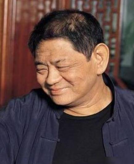 台湾第一丑男黄任中,花20亿泡妞,扬言:没有女人我吃不下饭 - 知乎