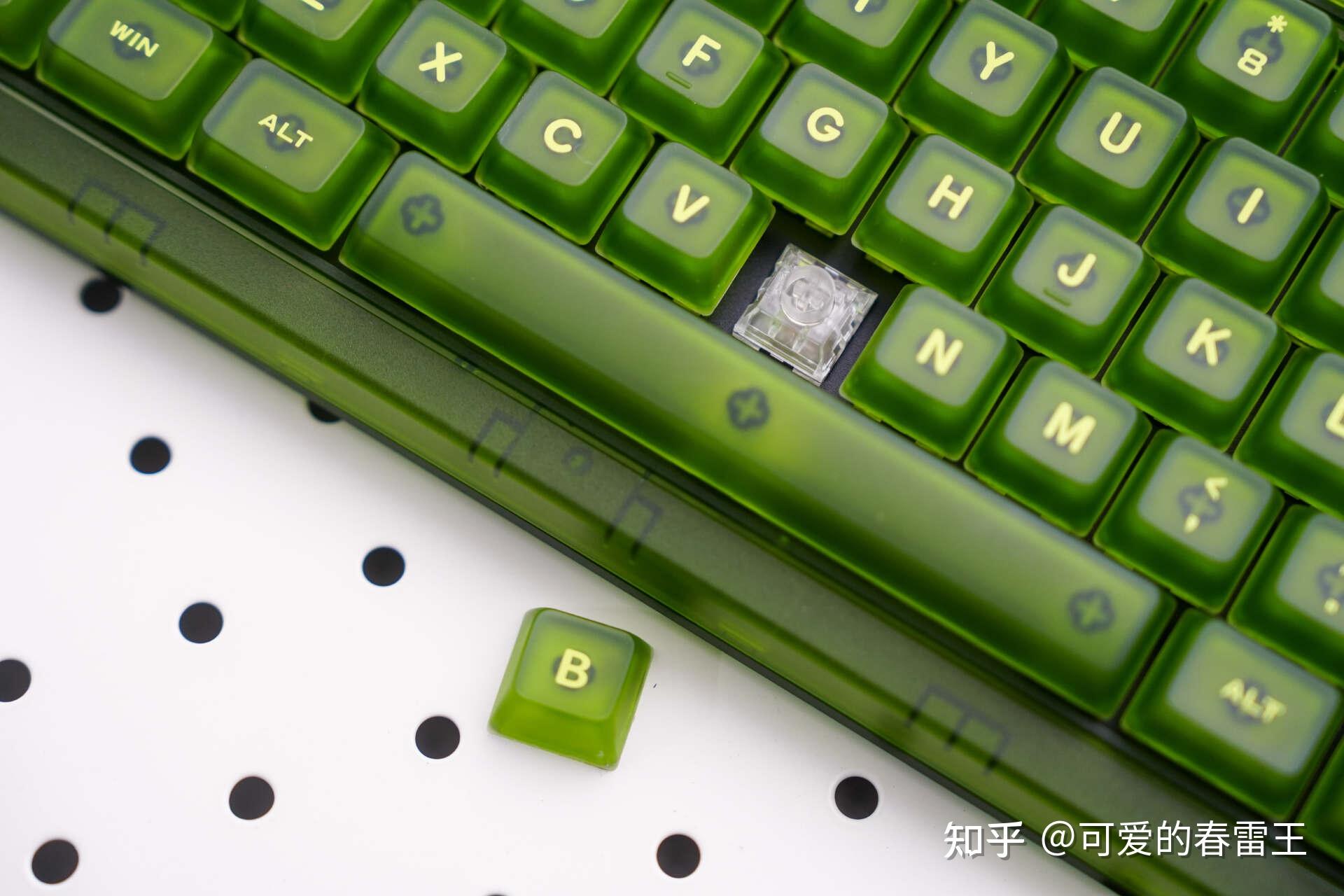 复古与科技的碰撞！八位堂Retro87 X版绿透机械键盘深度体验
