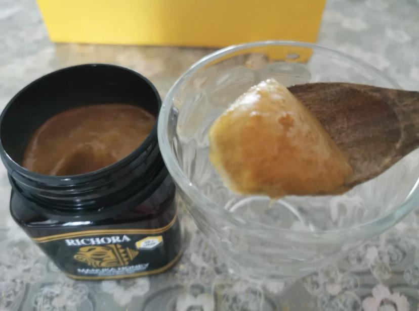 啥牌子的蜂蜜比较好 v2-69533cd1a6828308ae7e239ac903c064_r.jpg