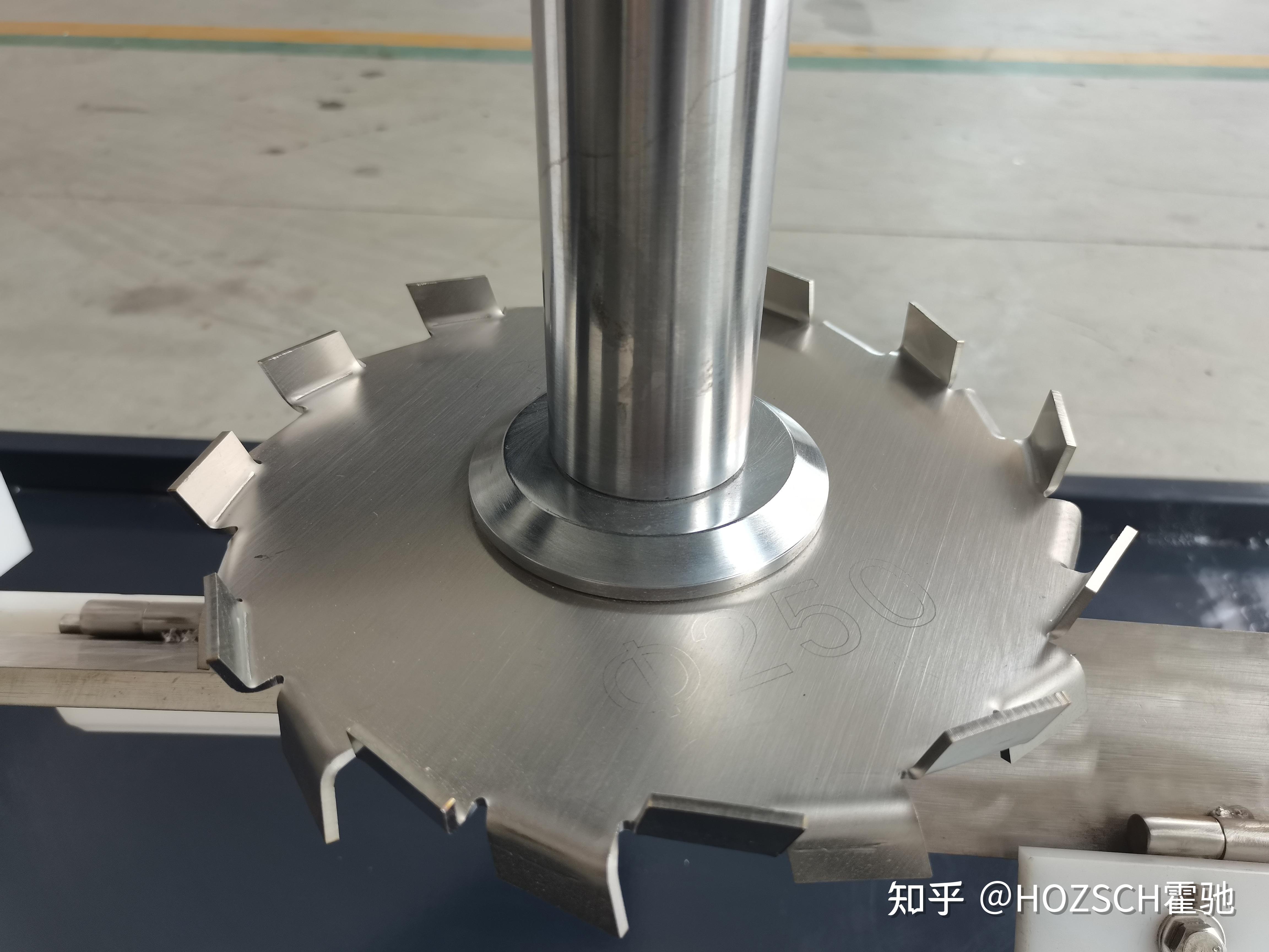 高速分散机,顾名思义它的主要工作部件就是高速运转的分散盘,而我们