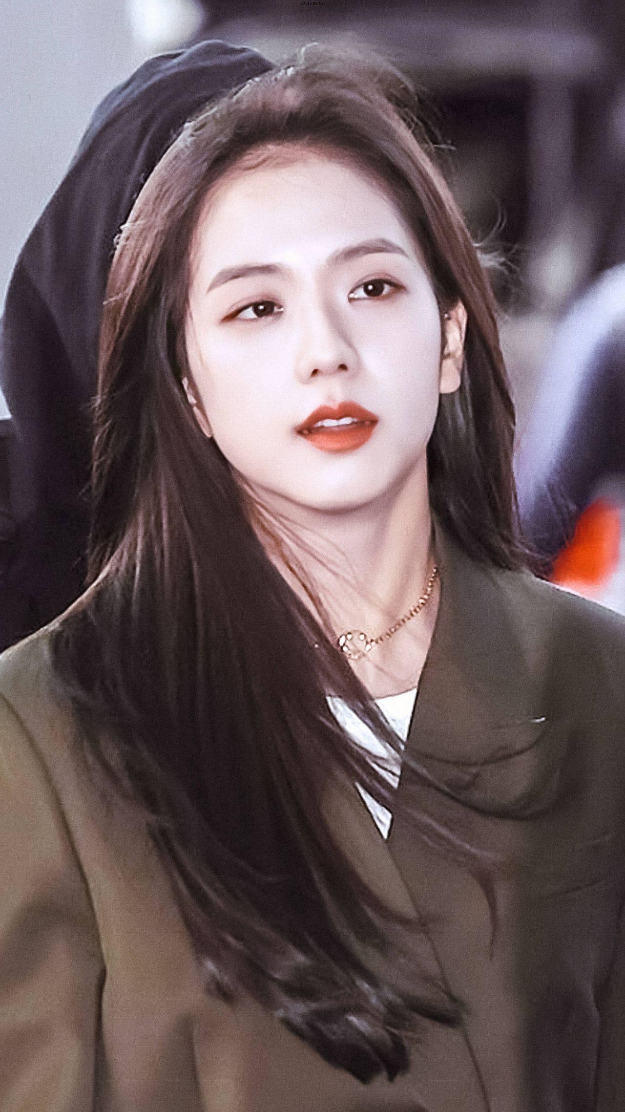 有什么jisoo神仙图(blackpink金智秀)特别惊艳的图? - 知乎