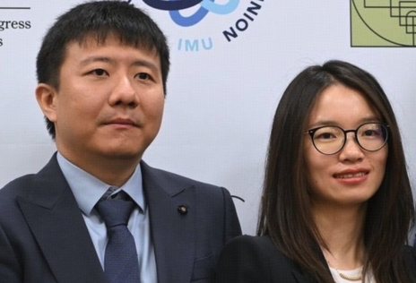 王虹、邓煜的成长经历是否动摇了「是金子在哪都能发光」的说法？顶尖科研人才的成长需要怎样的土壤？