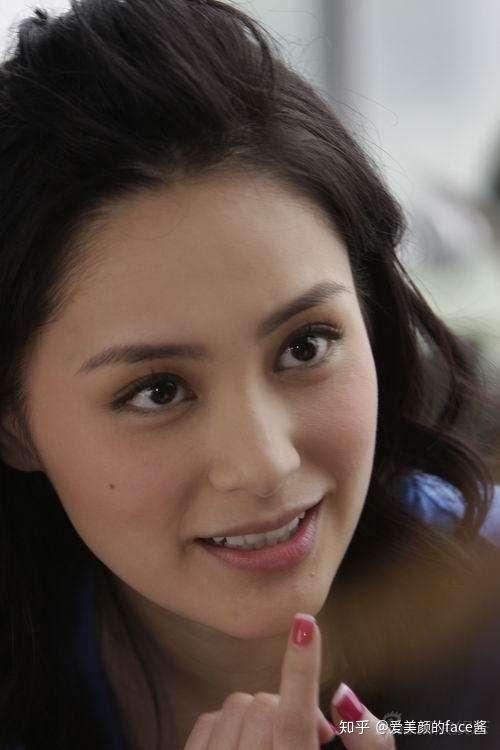 如何评价钟欣桐(阿娇)的长相? - 知乎