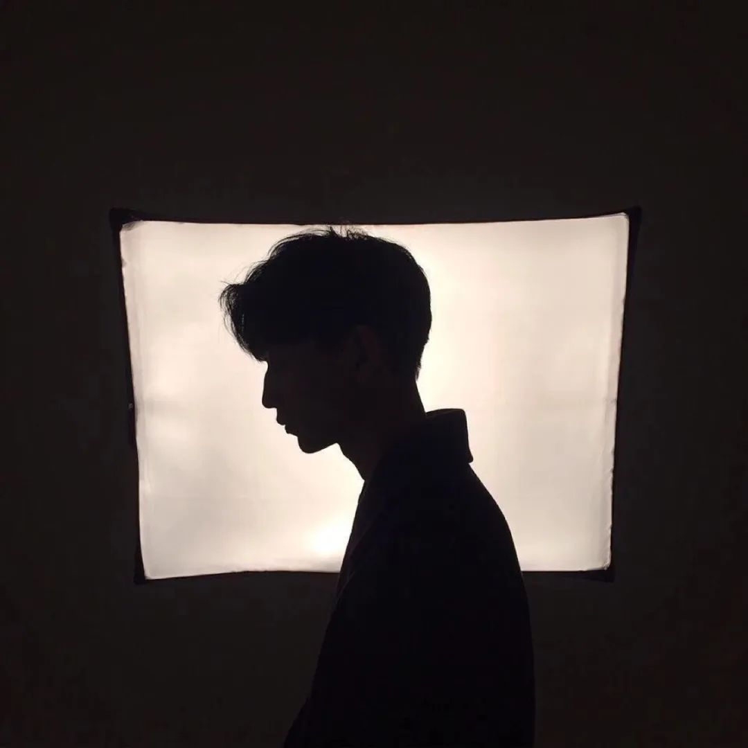 有没有什么适合男生的简约微信头像