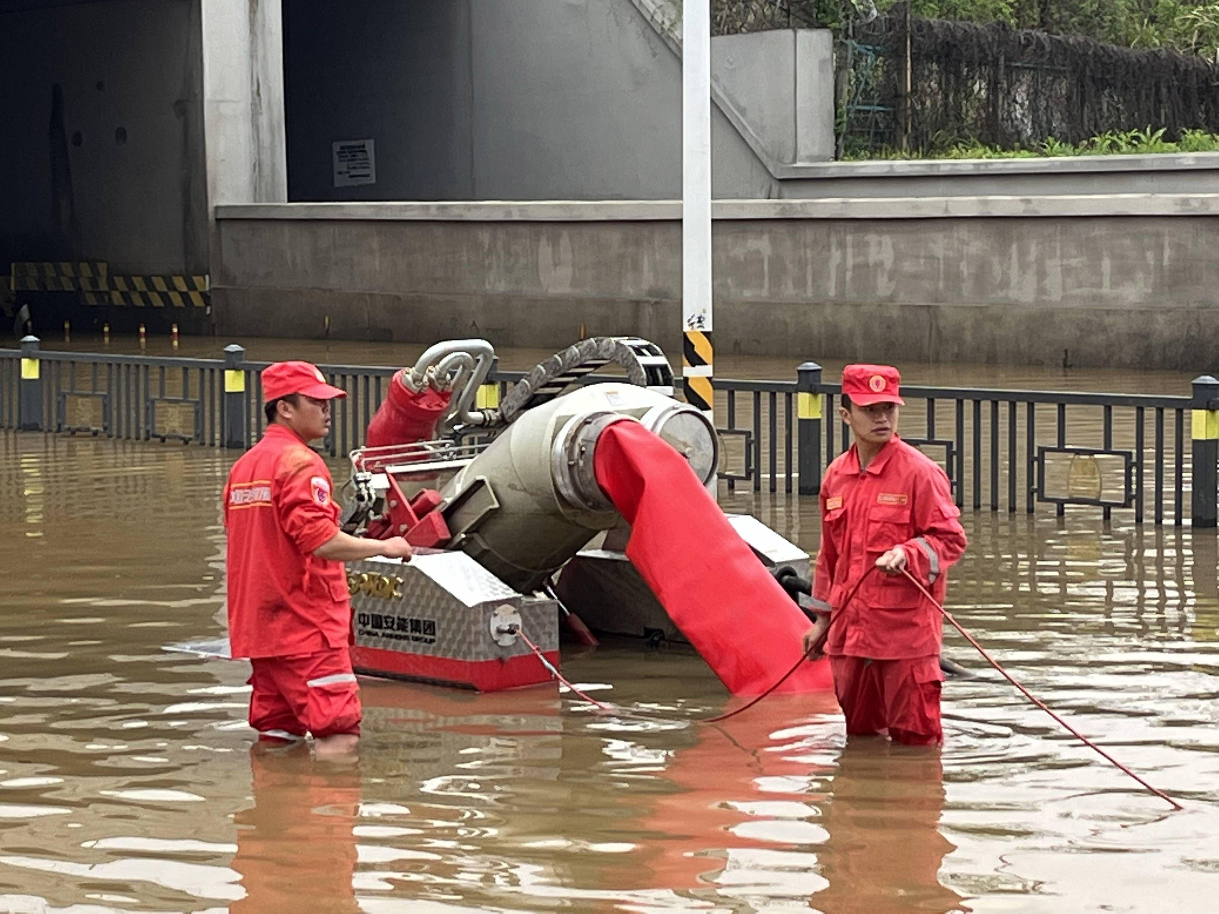 南昌市区内涝中国安能二局南昌救援基地紧急出动处置险情